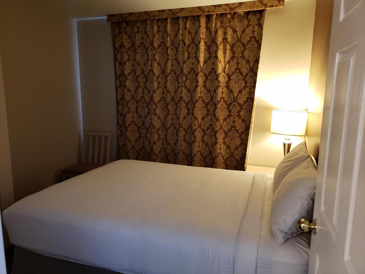 Shemron Suites Hotel Deep River 외부 사진